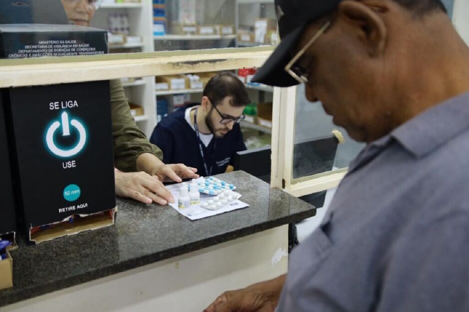 Carga hor&aacute;ria semanal ser&aacute; de 30h