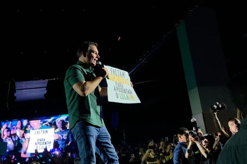 Fl&aacute;vio retrucou Lula sobre sigilos 