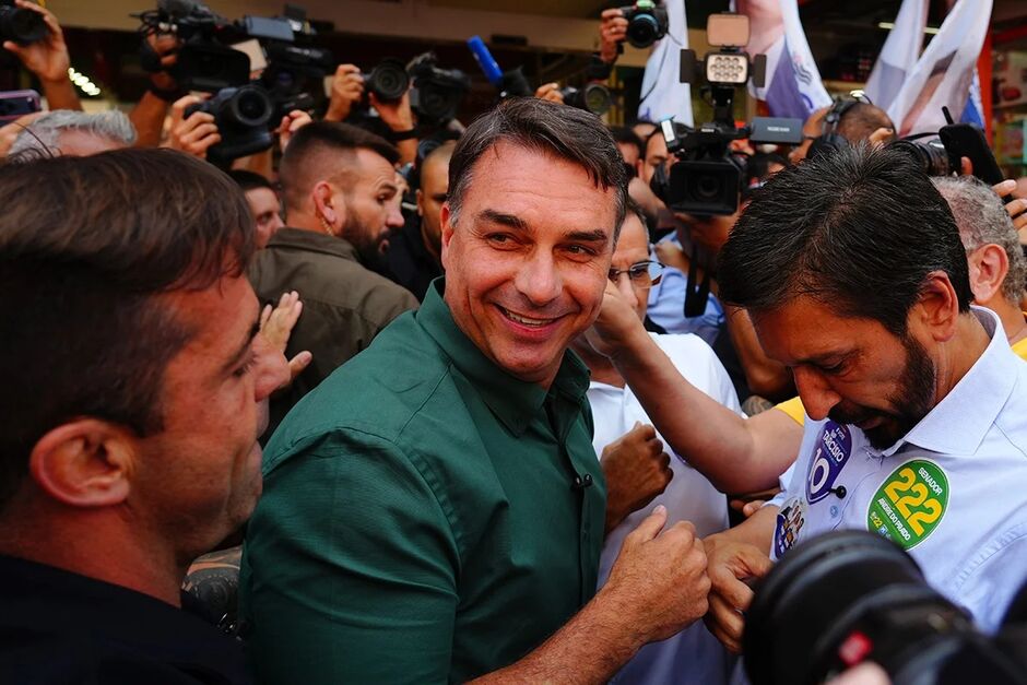Fl&aacute;vio ganha apoio do Centr&atilde;o 