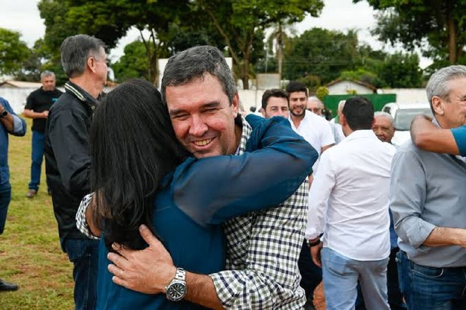 Riedel lidera corrida na primeira parcial 