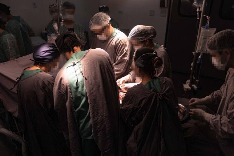 Hospital diz que negocia com empresas