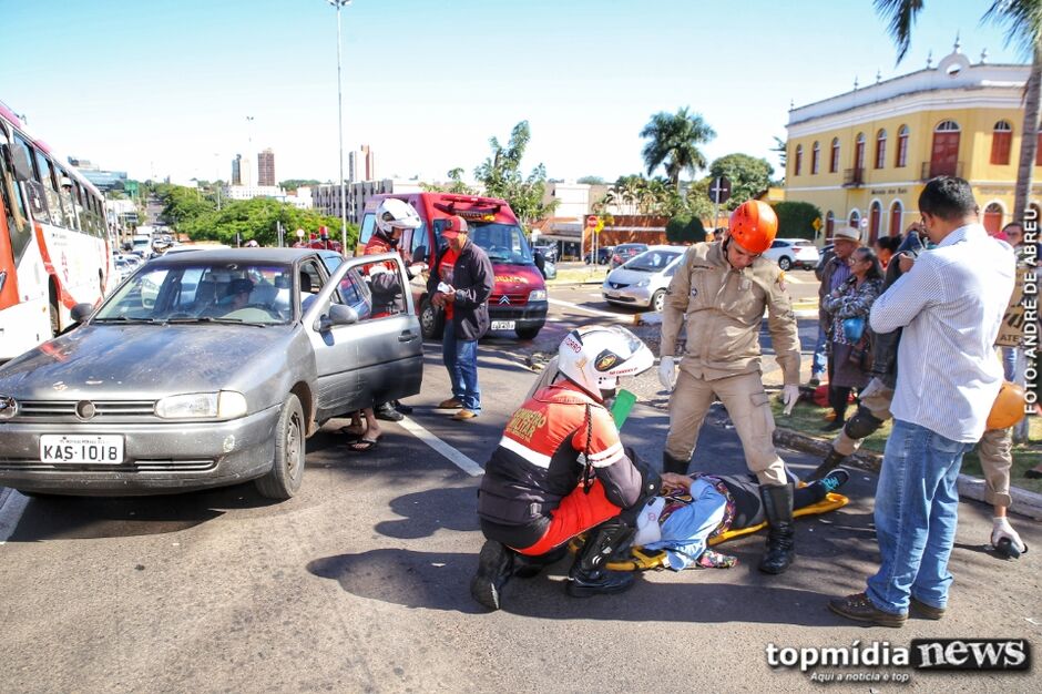 Vítimas foram socorridas pelos bombeiros