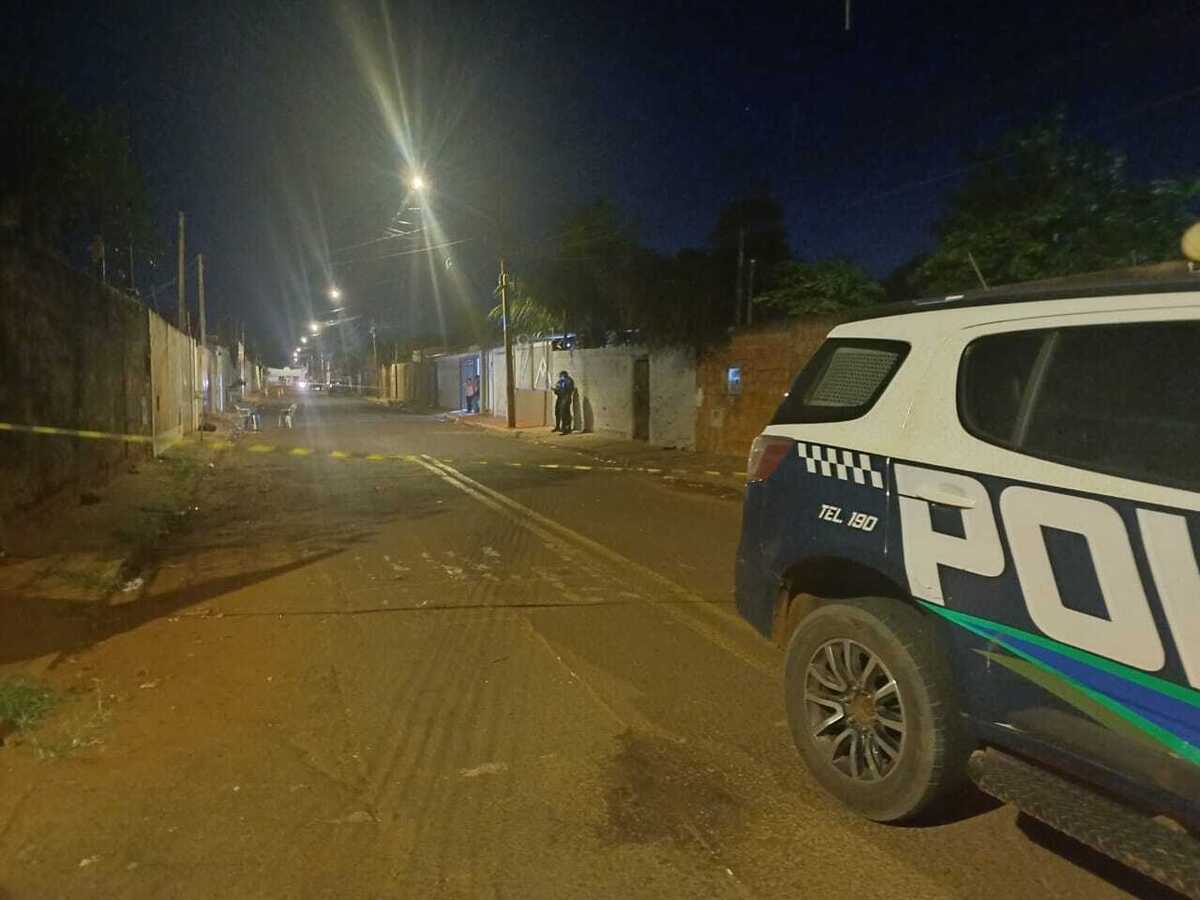 Dois Adolescentes De 13 Anos São Mortos A Tiros Por Engano Em Campo