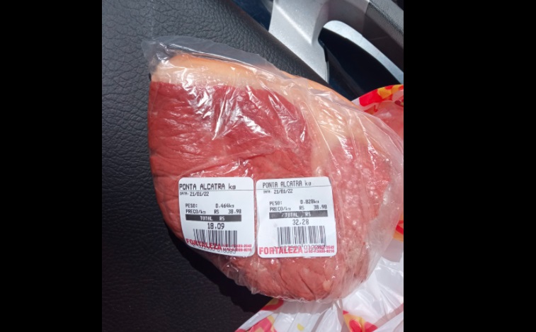 Carne teve pesos diferentes nas balanças do supermercdo 
