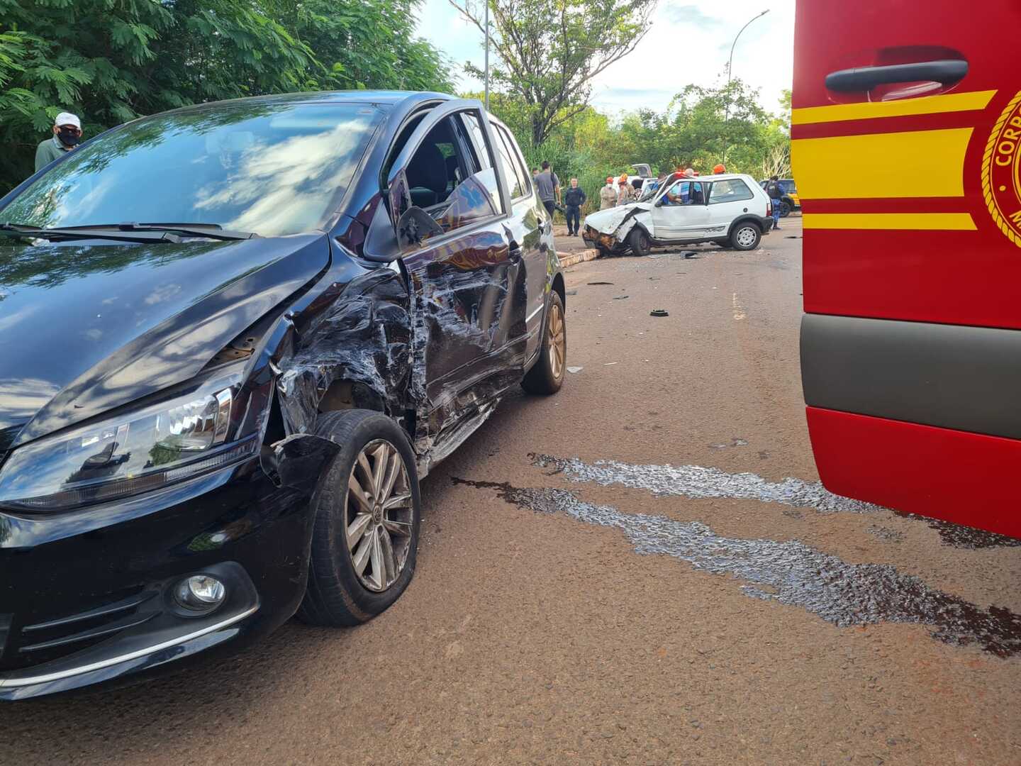 Colisão frontal entre carros deixa duas pessoas feridas no Monte Castelo vídeo Portal TOP