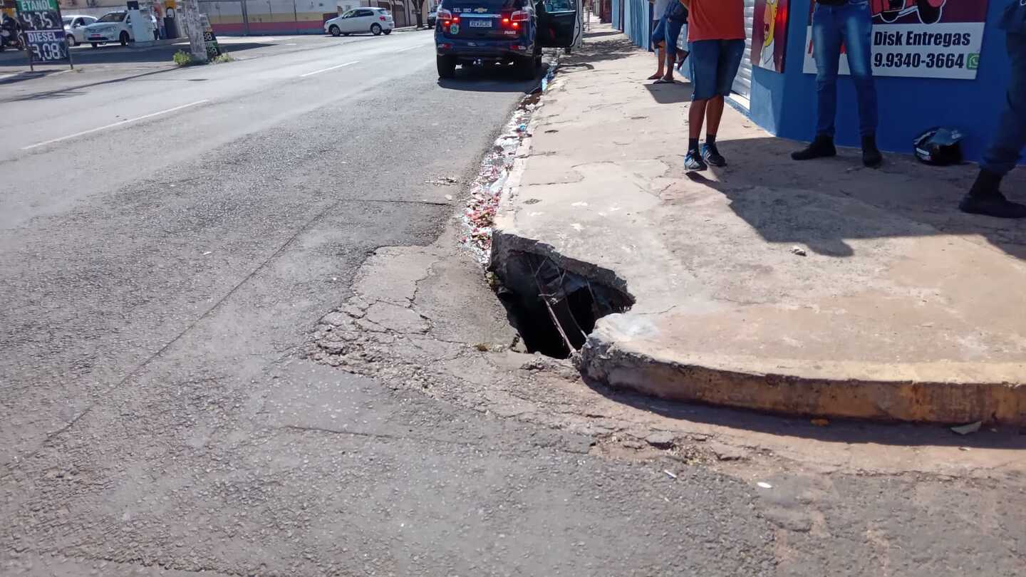 Idoso em bicicleta é atropelado e fica inconsciente na Vila Almeida (vídeo)  - Portal TOP Mídia News