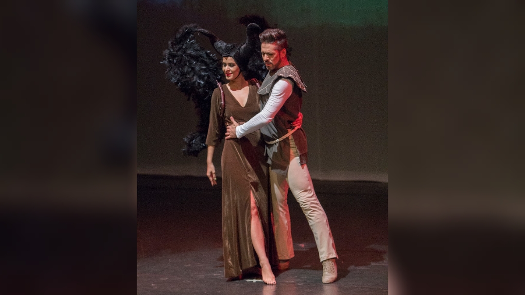 Paloma e Tarik são os protagonistas na trama 