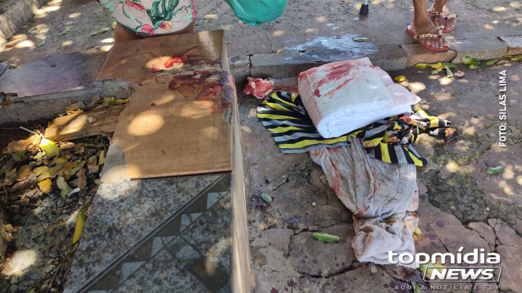 Vítima teve cortes no rosto, cabeça e testa 