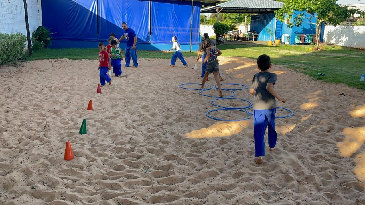 Projeto Flor de Cerejeira auxilía na integração de crianças autistas através do judô