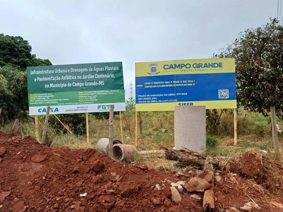 Moradores esperam conclus&atilde;o de obra