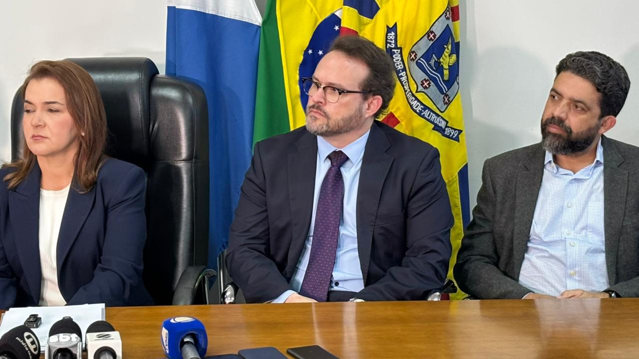 Interventor foi apresntado em coletiva 