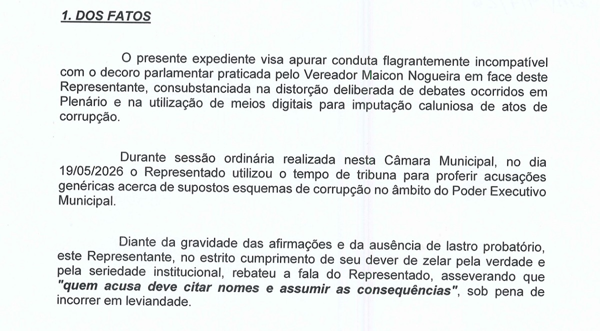 Beto (dir) pediu cassa&ccedil;&atilde;o de Maicon