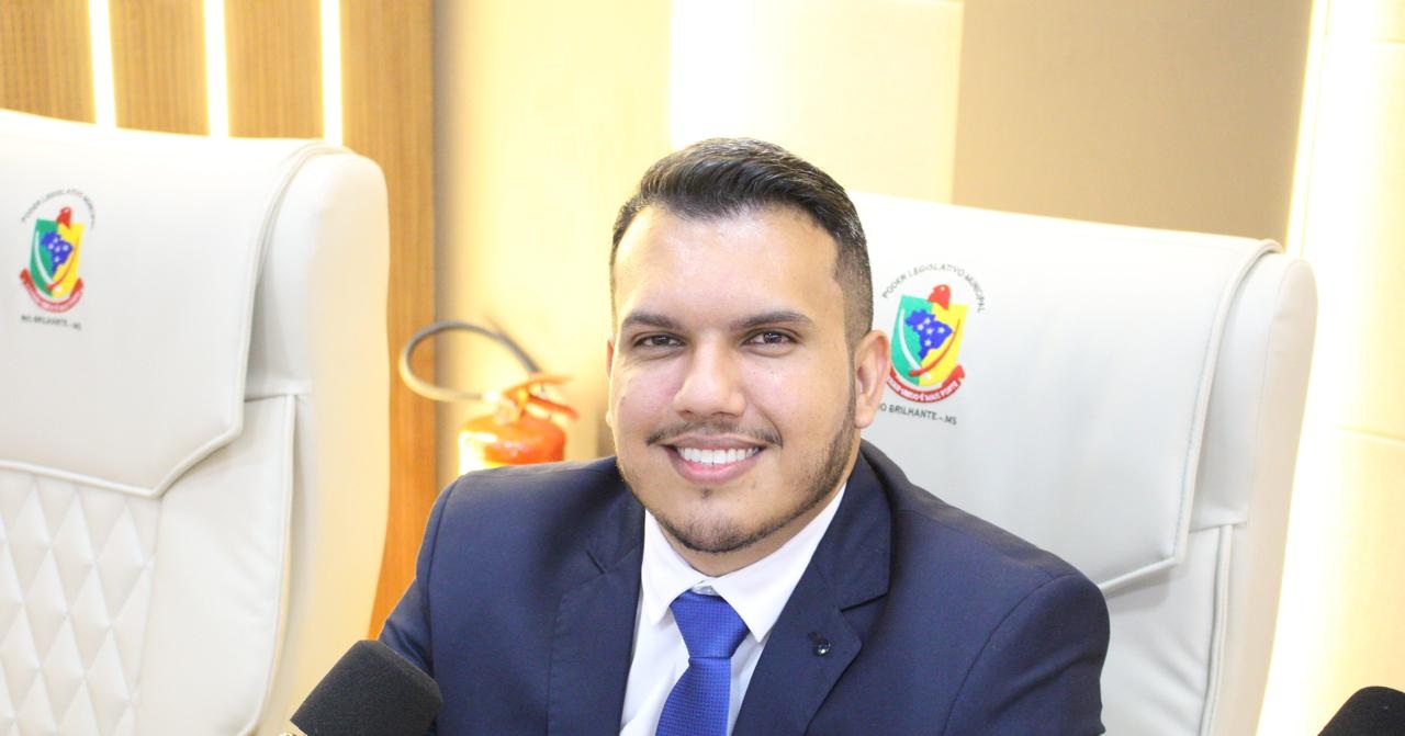 Deputado eleito é afilhado político de Nikolas