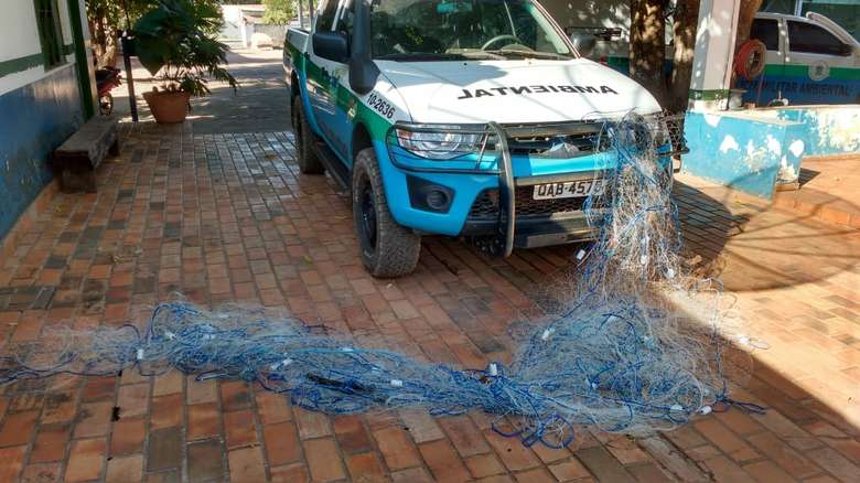 Pma Surpreende Pescadores Fazendo Arrastão Com Rede De Pesca No Rio Taquari Portal Top Mídia News 3566